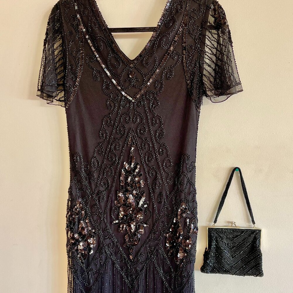 The PrettyGuide Women's Tiered Long Fringed Flapper Dress with Sleeves (size S)